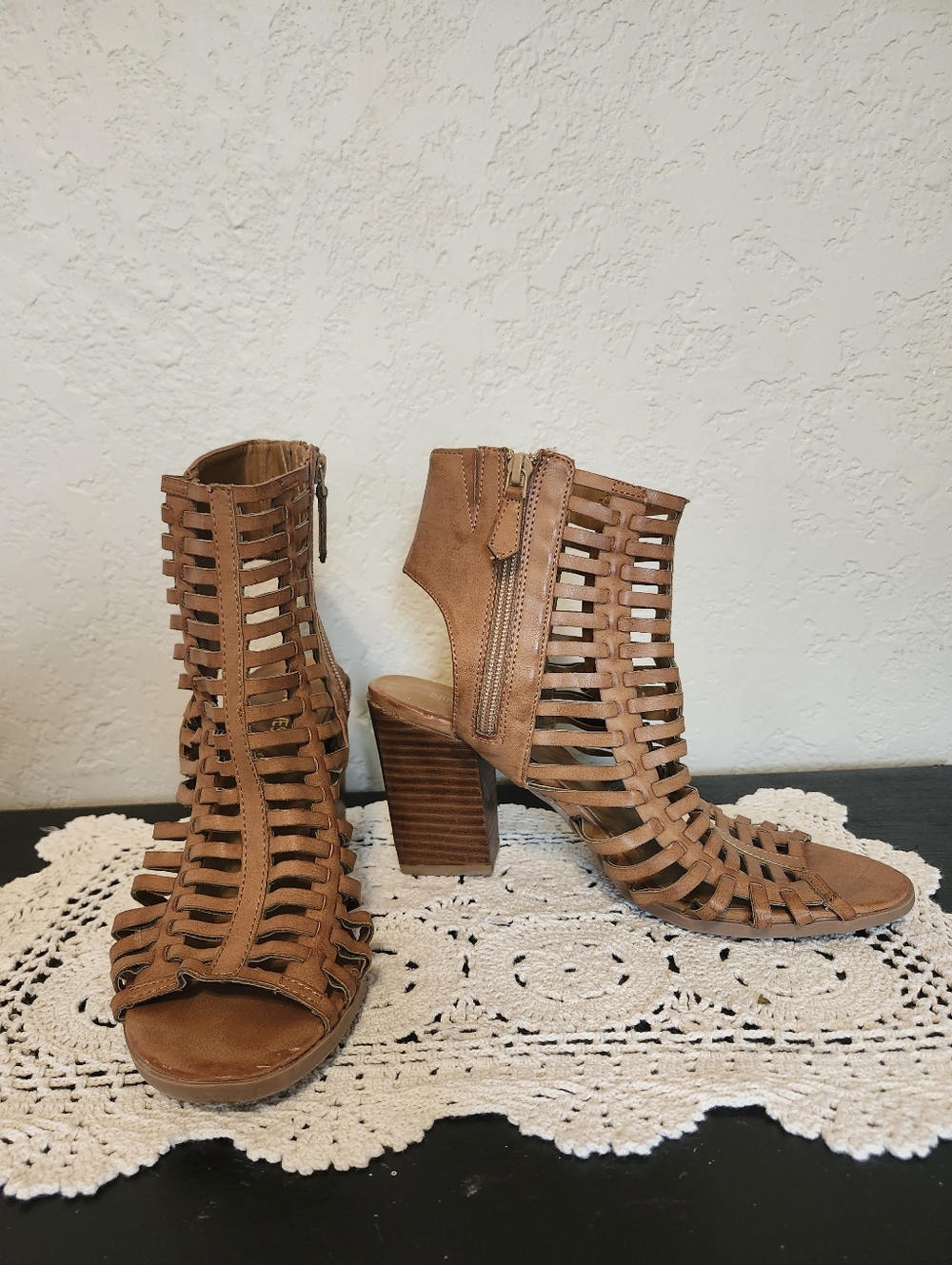 Women's Tan Strappy Block Heel Sandals